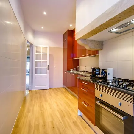 Santa Marta 53 Pombal Square * Лиссабон